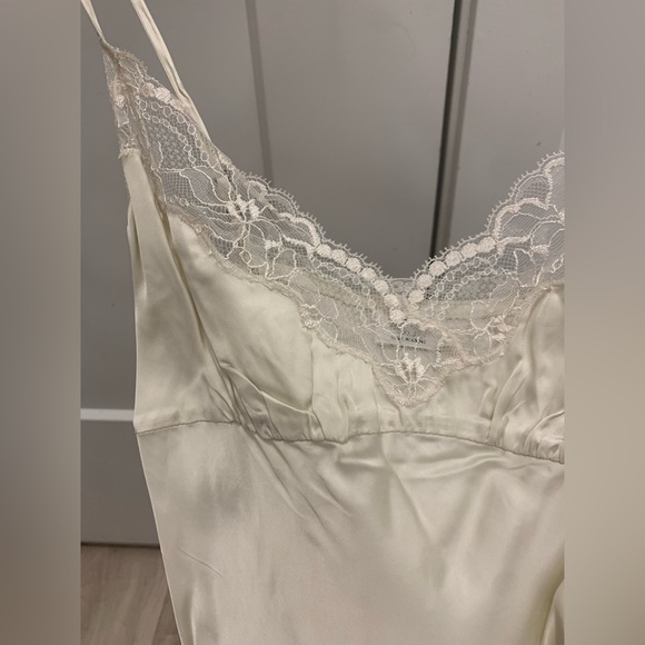 Aritzia Silk/Lace Tank - Picture 2 of 3
